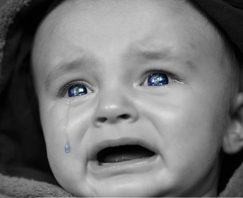 crying-baby-2708380_960_720