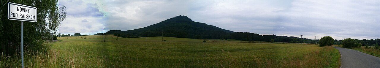 Krajina Ralska v okolí Stráže